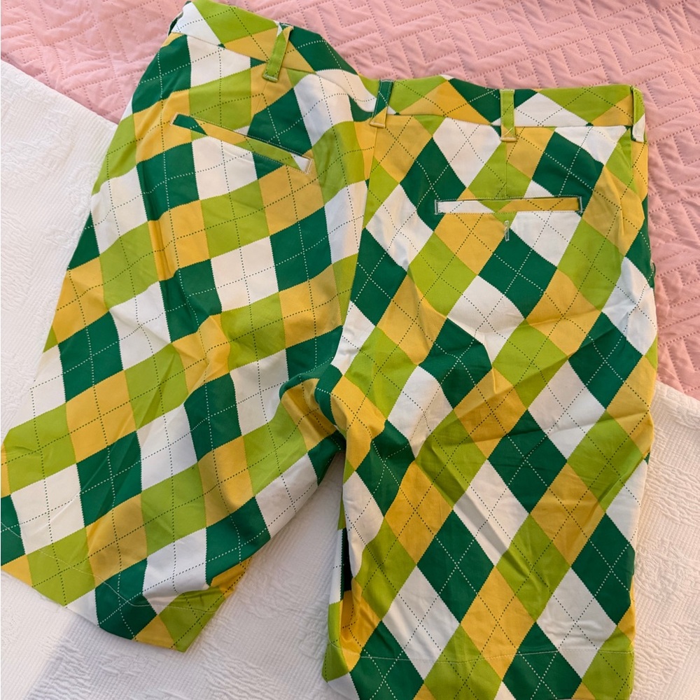 Loudmouth Vibrant Green and Yellow Argyle Men’s shorts - Picture 7 of 9
